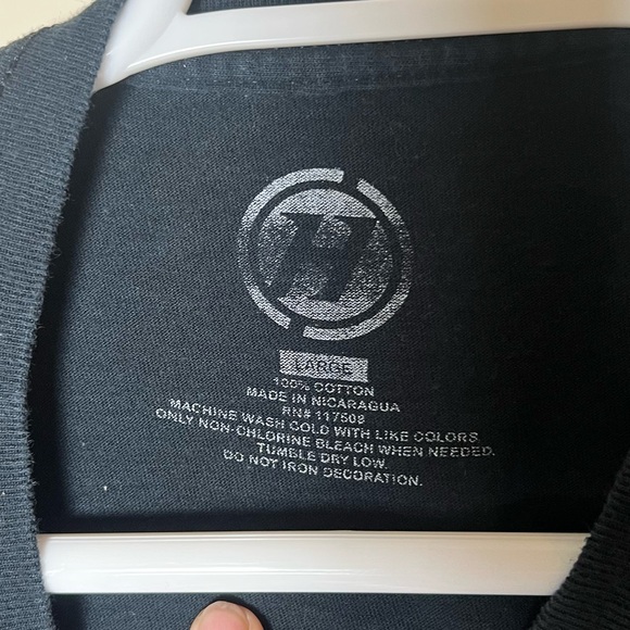 Persian smooshed face big eye cats graphic T-shirt - Picture 6 of 6